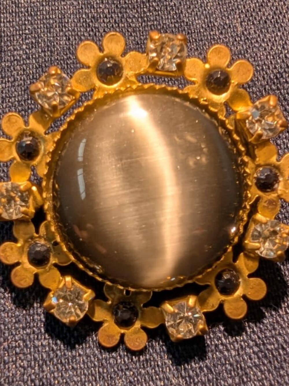 Vintage Gold Grey Cat's Eye Brooch Rhinestone Flower Halo Pin Unsigned